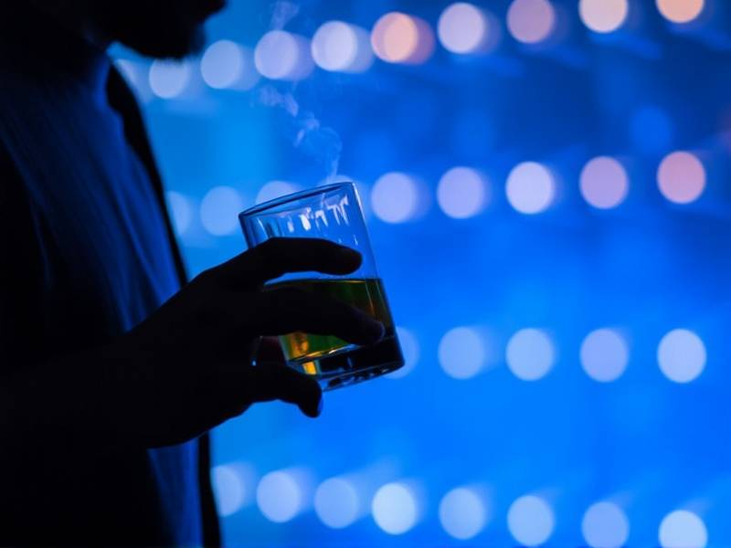 Is Quitting Smoking or Drinking Alcohol Harder? A Question Many People Ask(1)
