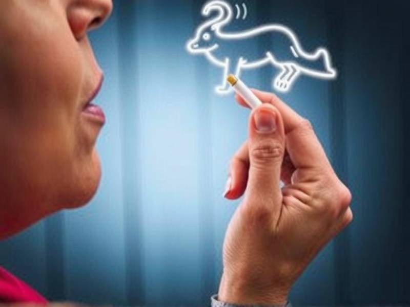 Can Quitting Smoking Really Ward Off Menopause?