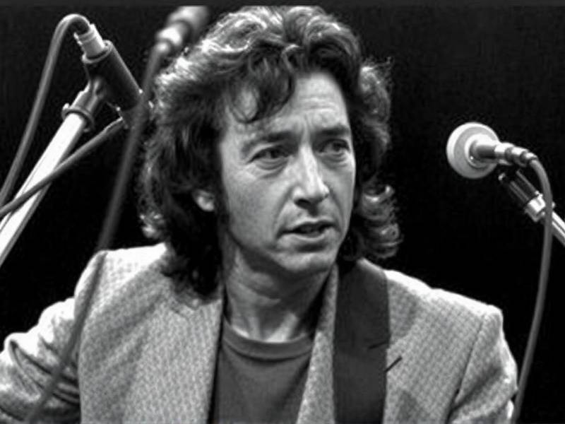 How Old Was Bob Dylan When He Quit Smoking?